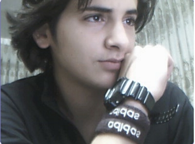 je sais pas trouv&eacute;e ca photo dans  un site et j lai publi&eacute;e ici sur mon blog alors c koi votre commantaire,?