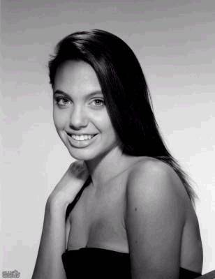angelina jolie adolesente